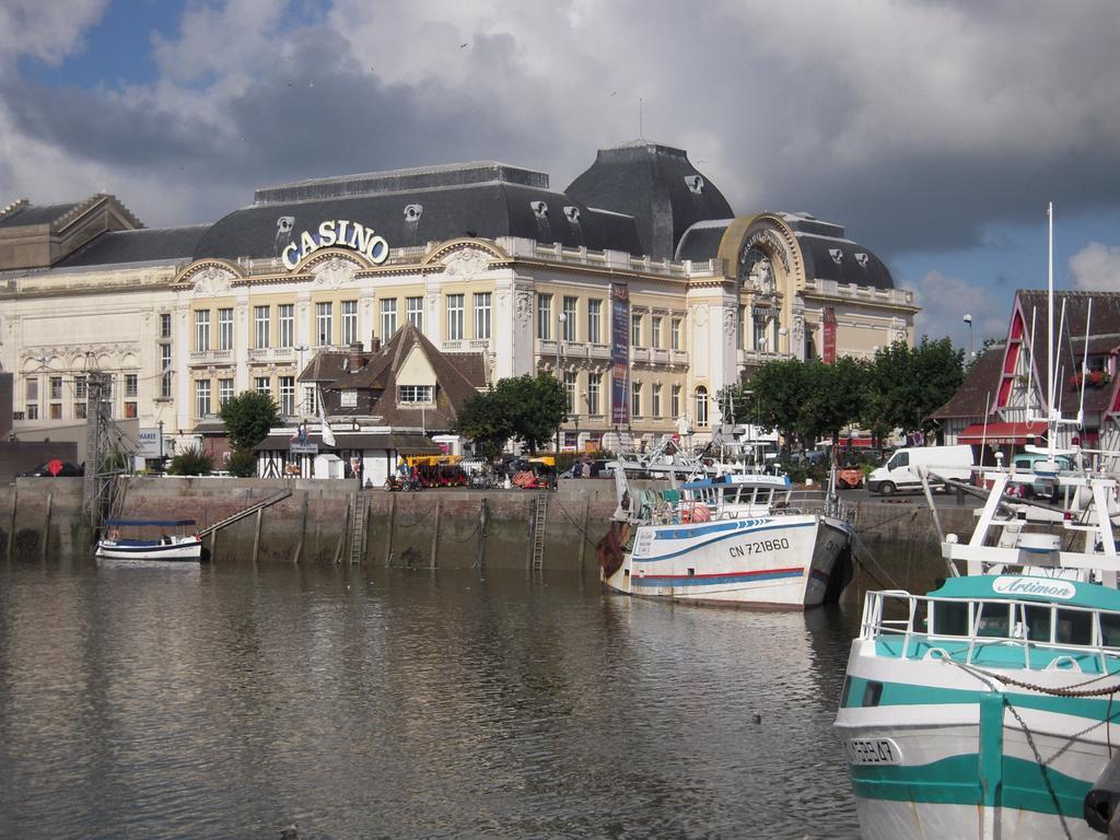 Les Studios Saint Germain Trouville-sur-Mer Exterior photo